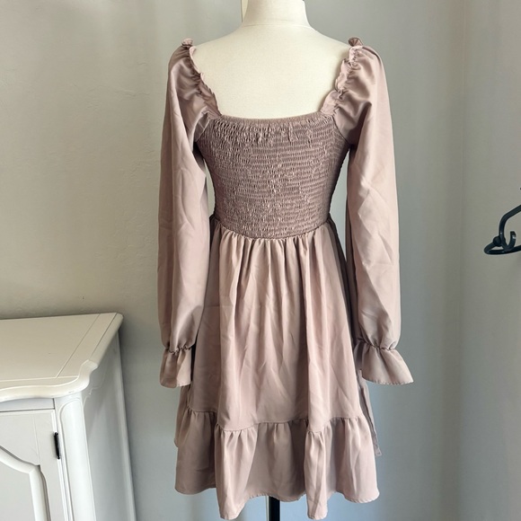 Square Neck Shirred Ruched Bodice Flounce Sleeve Ruffle Hem Dress in Khaki, Med - Picture 3 of 7